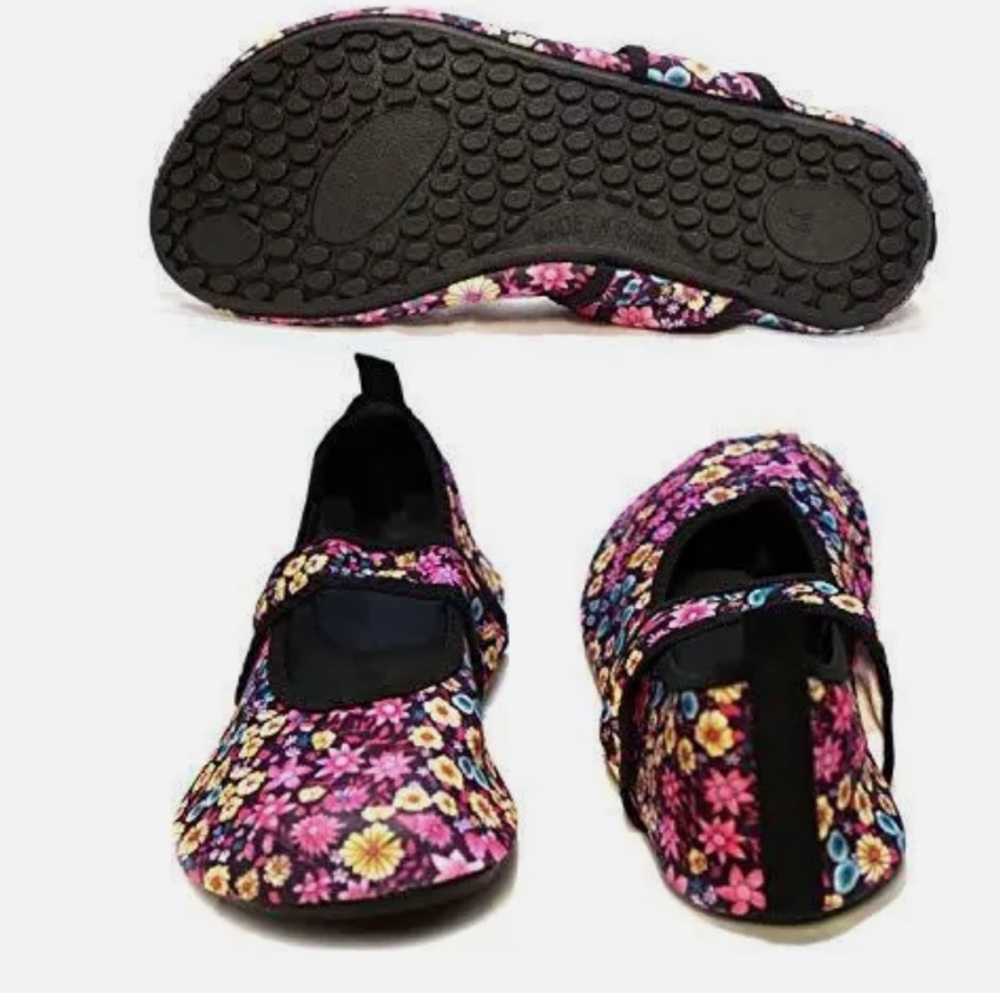 Nufoot Women's Futsoles Soft-Sided Shoes for Indoors/Outdoors, Foldable. SM